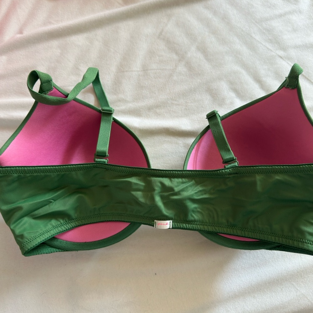 PINK front close 36d - Picture 2 of 3